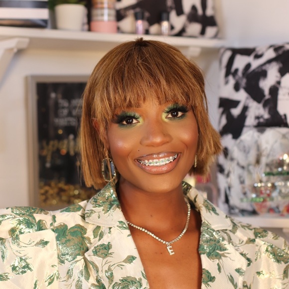 Makeup artist - Picture 13 of 16